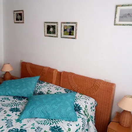 Apartment With 3 Bedrooms In Grau I Platja, With Wonderful City View, Shared Pool, Enclosed Garden - 200 M From The Beach *