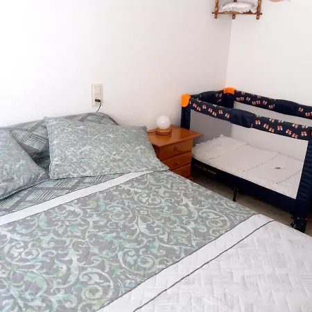 With 3 Bedrooms In Grau I Platja, With Wonderful City View, Shared Pool, Enclosed Garden - 200 M From The Beach Playa de Gandia